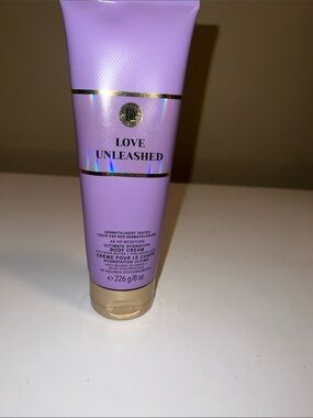 3/$30-Bath & Body Works Love Unleashed Body Cream